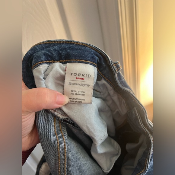 Torrid New Skinny Jeans Size 16 Medium Wash Stretch Denim Ankle Jeans - Picture 4 of 5